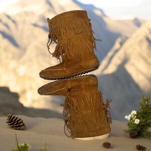 Minnetonka Moccasins Suede Leather 3 Layer‎ Fringe Festival Boots Size 6 brown